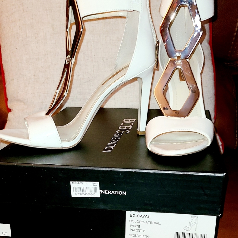 Women's shoes